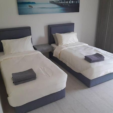 By The Sea Suites - Managed By Sdb Host Batu Ferringhi Zewnętrze zdjęcie