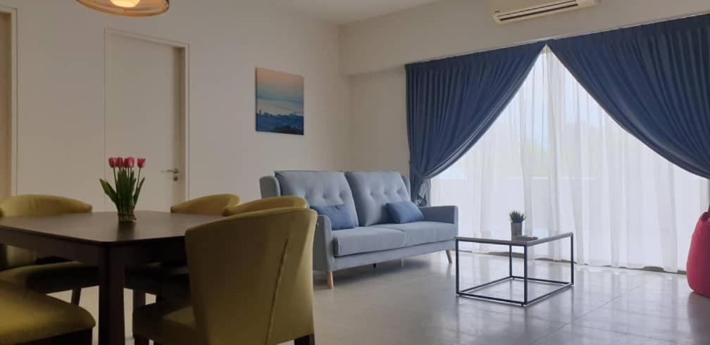 By The Sea Suites - Managed By Sdb Host Batu Ferringhi Zewnętrze zdjęcie
