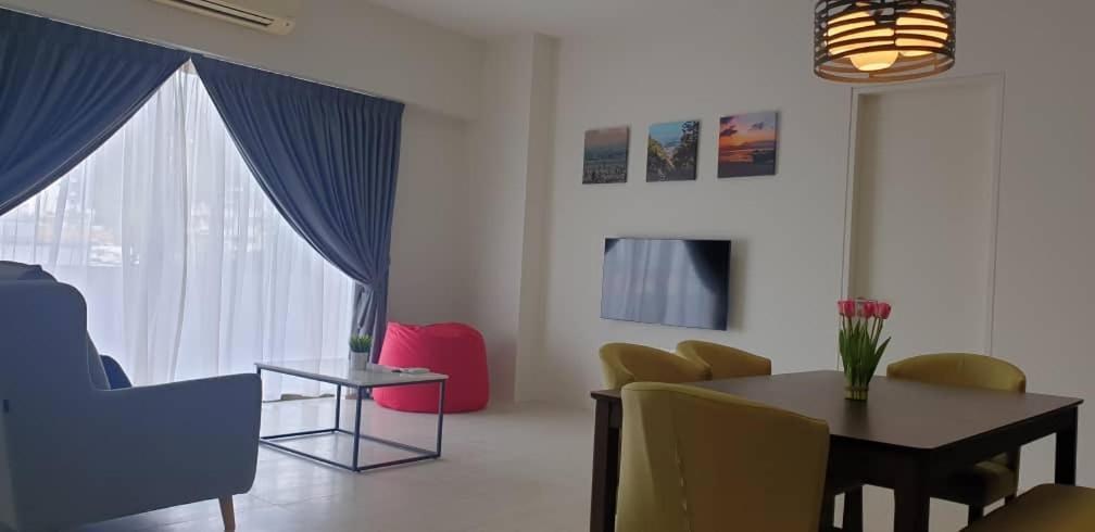 By The Sea Suites - Managed By Sdb Host Batu Ferringhi Zewnętrze zdjęcie
