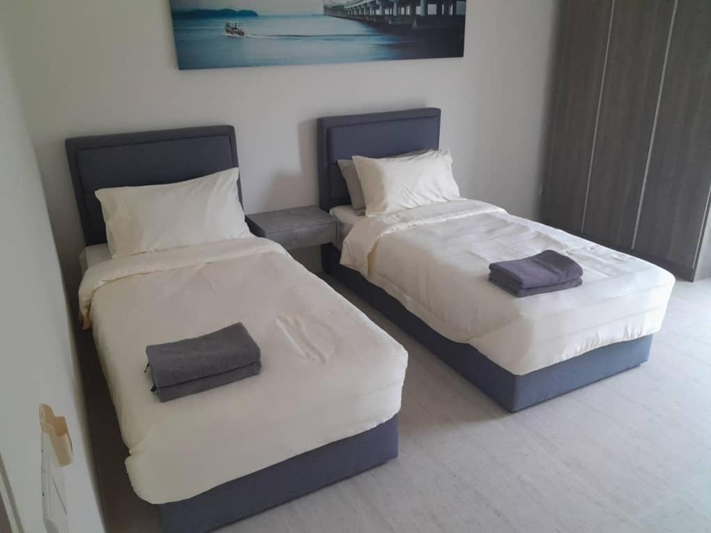By The Sea Suites - Managed By Sdb Host Batu Ferringhi Zewnętrze zdjęcie